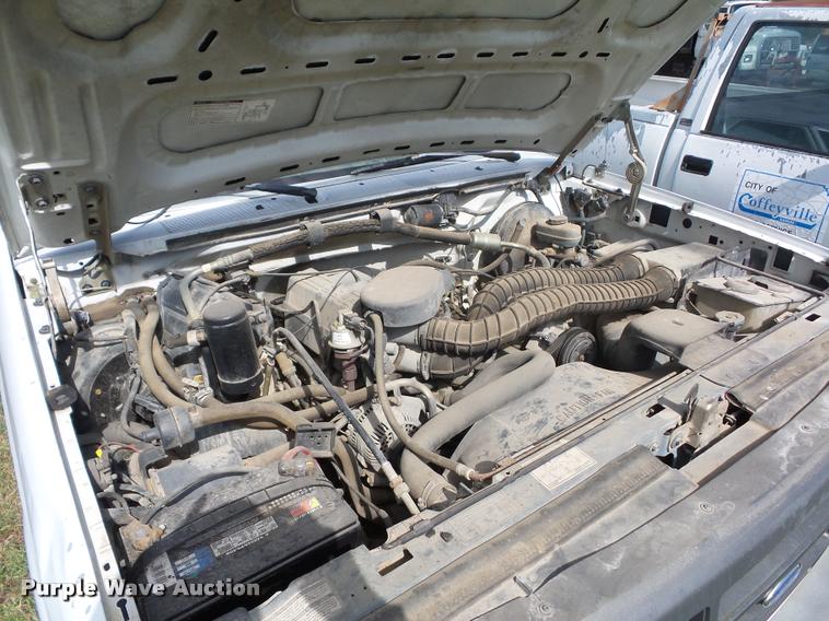 image for item L4423 1993 Ford F150 pickup truck