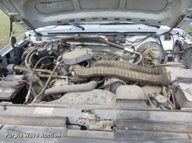 image for item L4423 1993 Ford F150 pickup truck