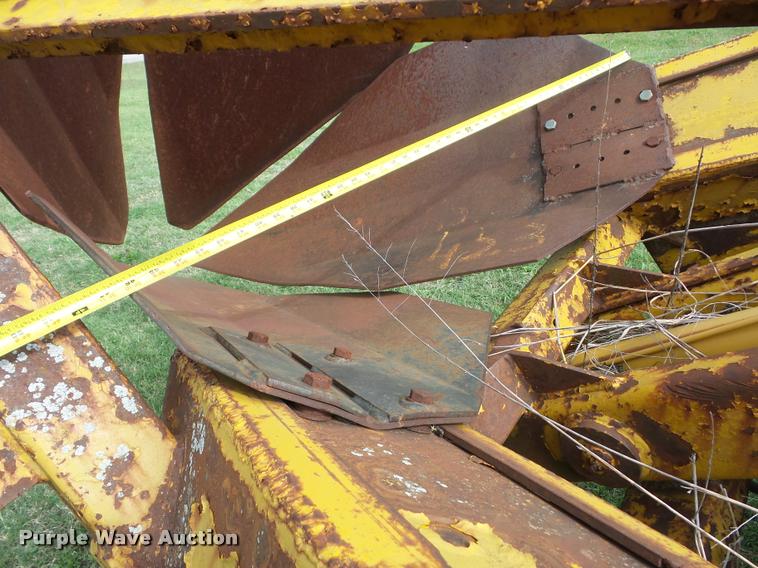 image for item L4424 1974 Ford F600 truck with tree spade