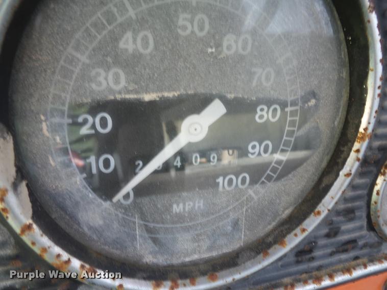 image for item L4424 1974 Ford F600 truck with tree spade