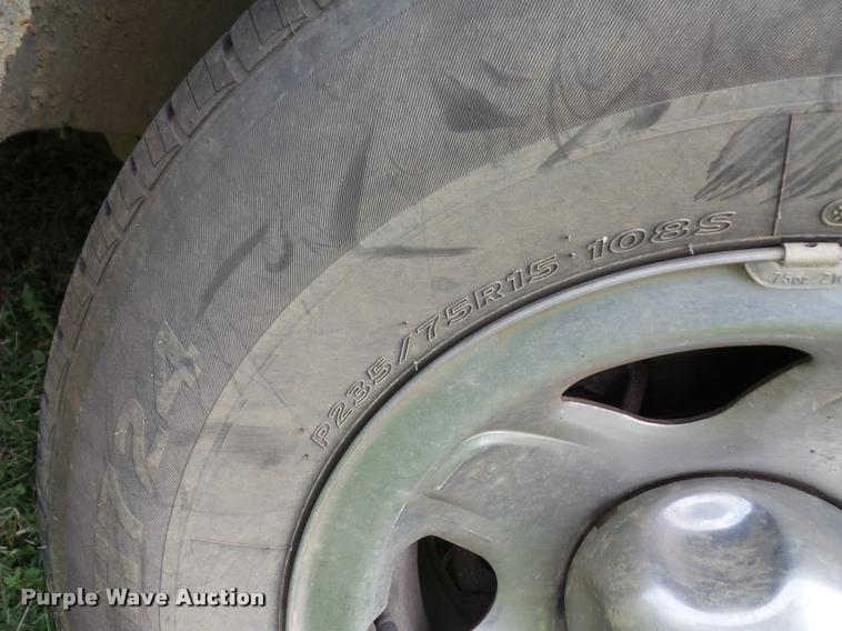 image for item L4425 1995 Ford Ranger flatbed pickup truck