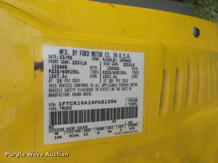 image for item L4425 1995 Ford Ranger flatbed pickup truck