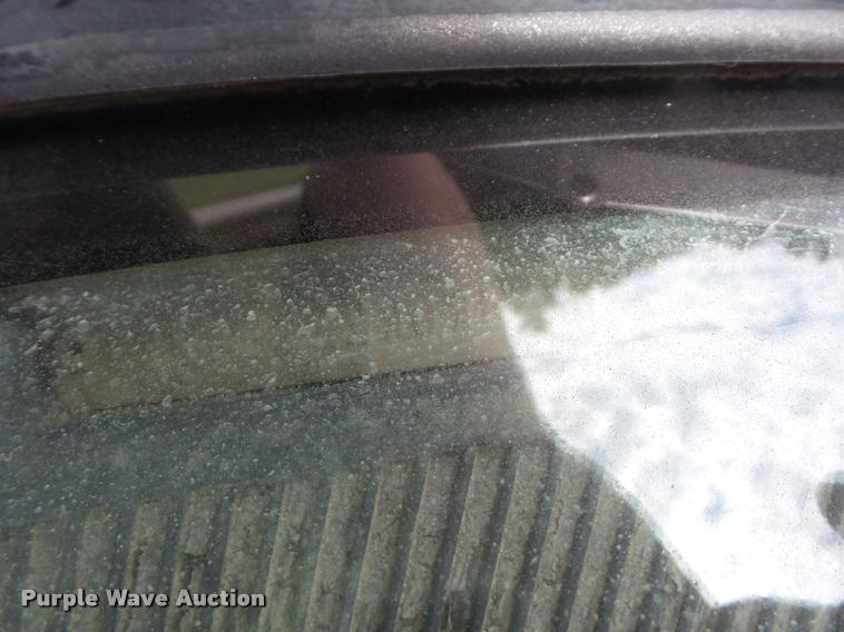 image for item L4426 1989 GMC 2500 pickup truck