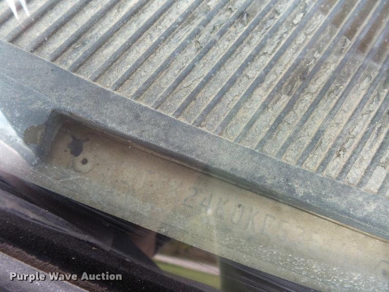 image for item L4426 1989 GMC 2500 pickup truck