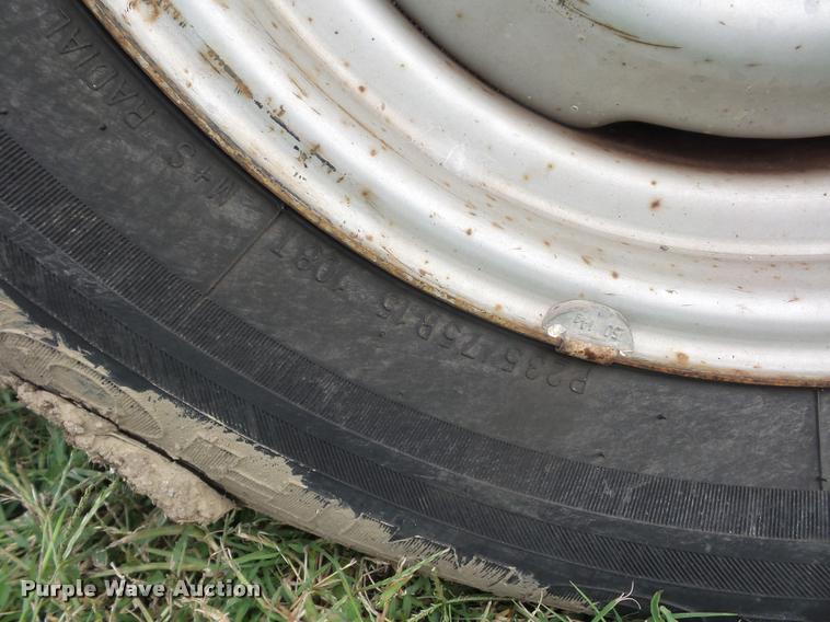 image for item L4427 1997 Chevrolet 1500 pickup truck