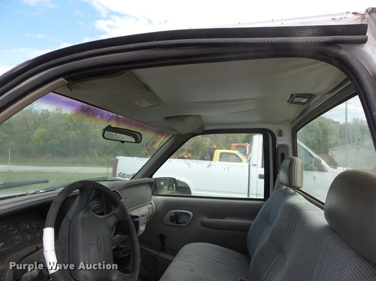 image for item L4427 1997 Chevrolet 1500 pickup truck