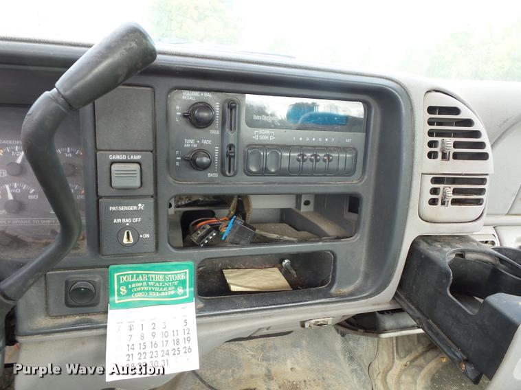 image for item L4427 1997 Chevrolet 1500 pickup truck