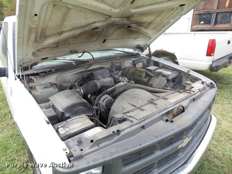 image for item L4427 1997 Chevrolet 1500 pickup truck