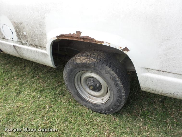 image for item L4428 1990 Chevrolet 1500 pickup truck