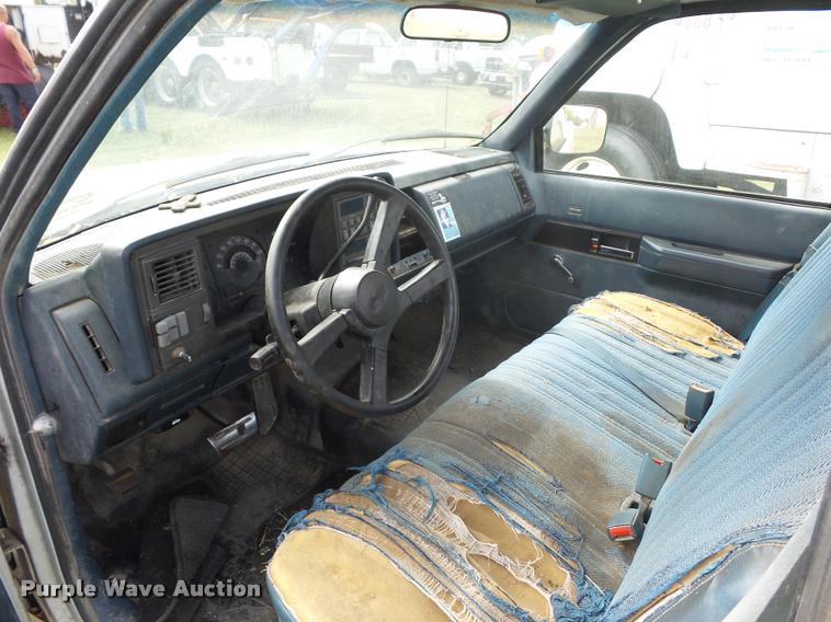 image for item L4428 1990 Chevrolet 1500 pickup truck