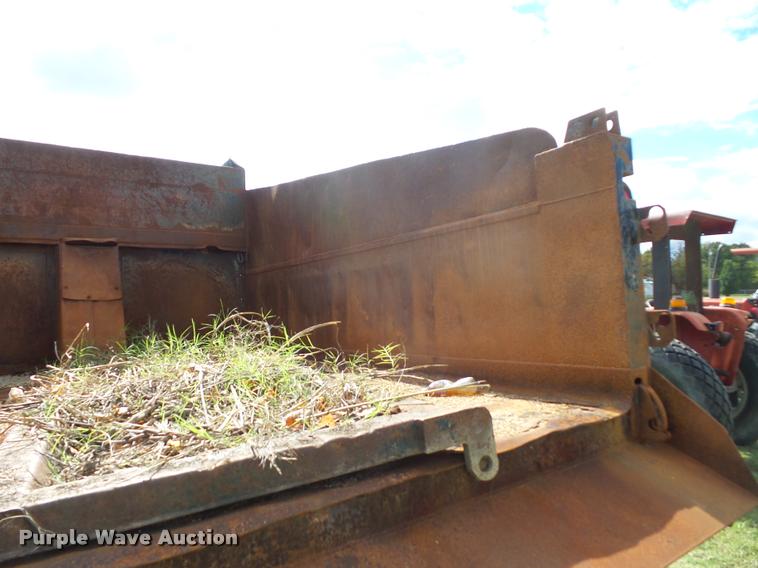 image for item L4429 1988 Ford L8000 dump truck