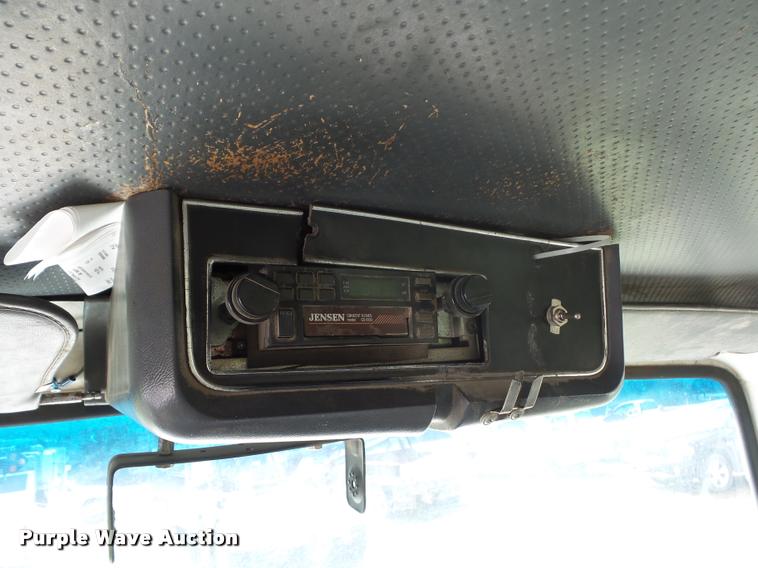 image for item L4429 1988 Ford L8000 dump truck