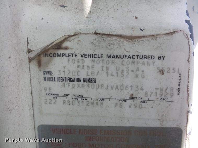 image for item L4429 1988 Ford L8000 dump truck