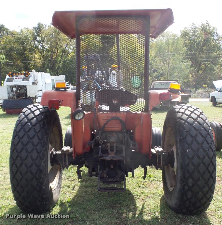 image for item L4430 1988 Case IH 685 tractor