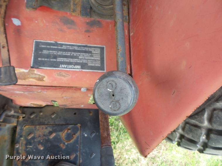 image for item L4430 1988 Case IH 685 tractor