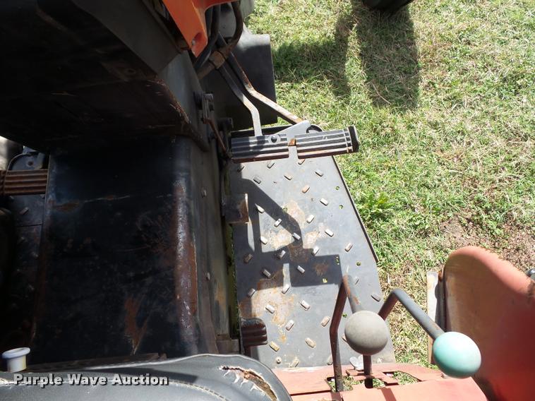 image for item L4430 1988 Case IH 685 tractor