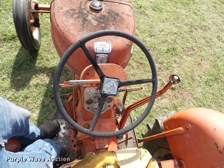image for item L4431 Allis Chalmers D13 tractor