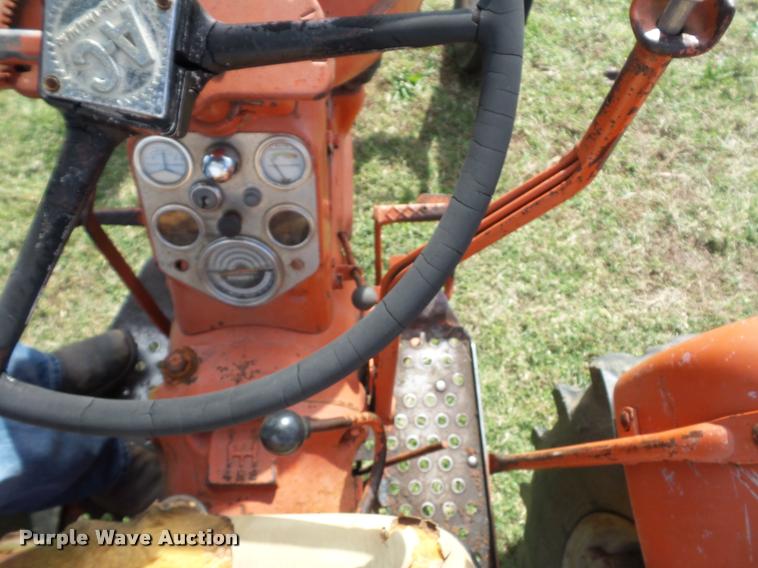 image for item L4431 Allis Chalmers D13 tractor