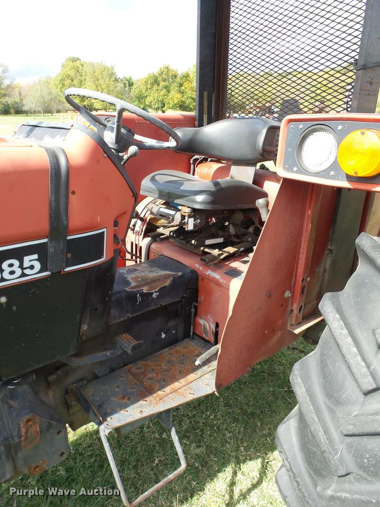 image for item L4432 1988 Case IH 685 tractor