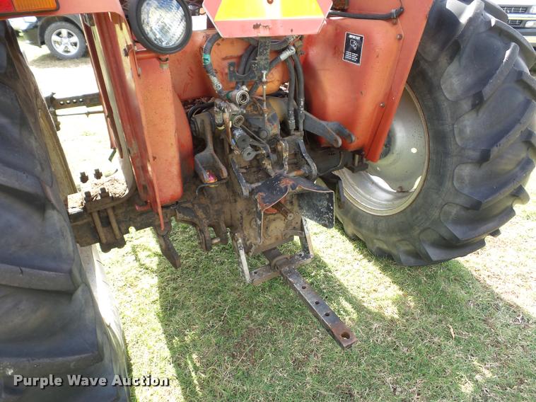 image for item L4432 1988 Case IH 685 tractor