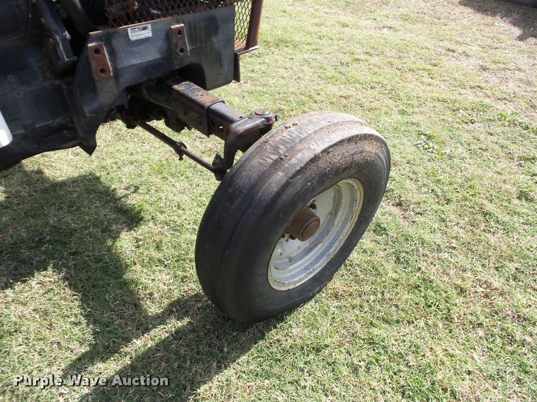 image for item L4432 1988 Case IH 685 tractor