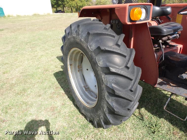 image for item L4432 1988 Case IH 685 tractor