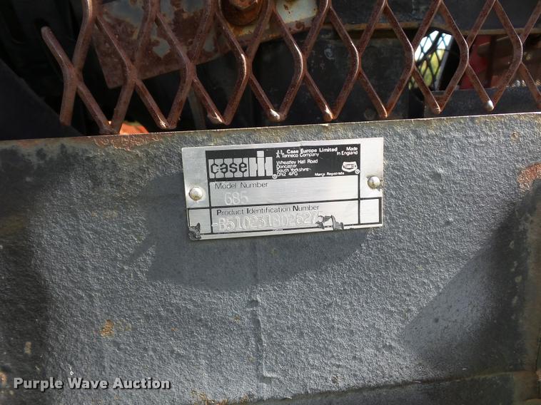 image for item L4432 1988 Case IH 685 tractor