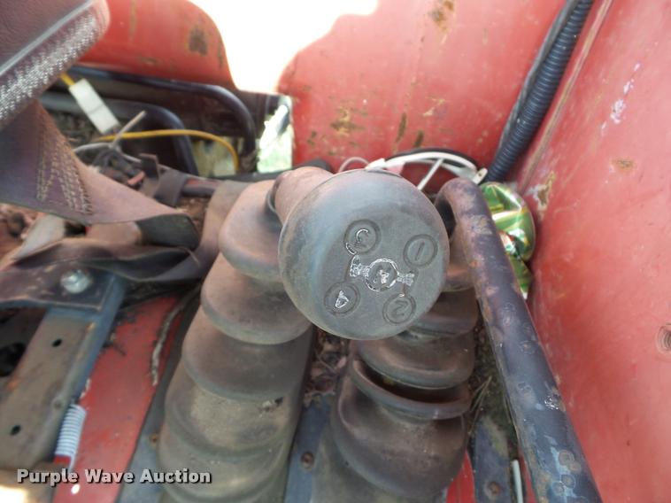 image for item L4432 1988 Case IH 685 tractor