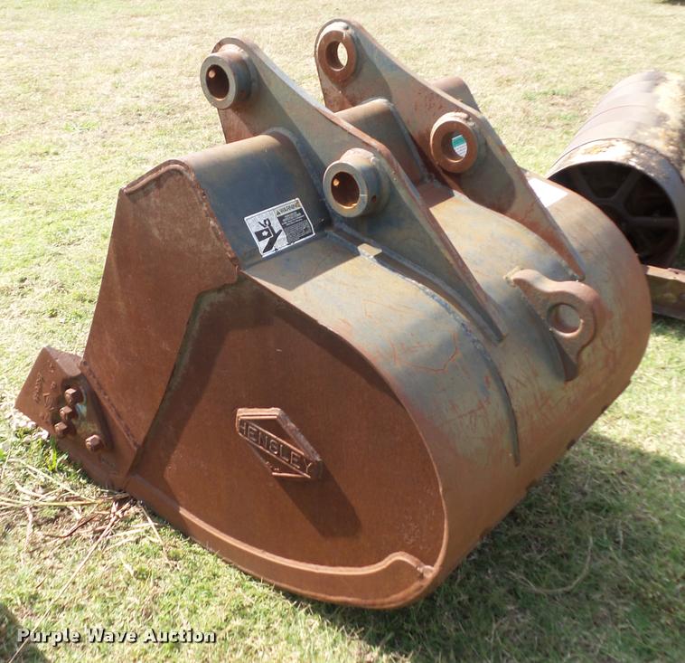 image for item L4437 Hensley excavator bucket