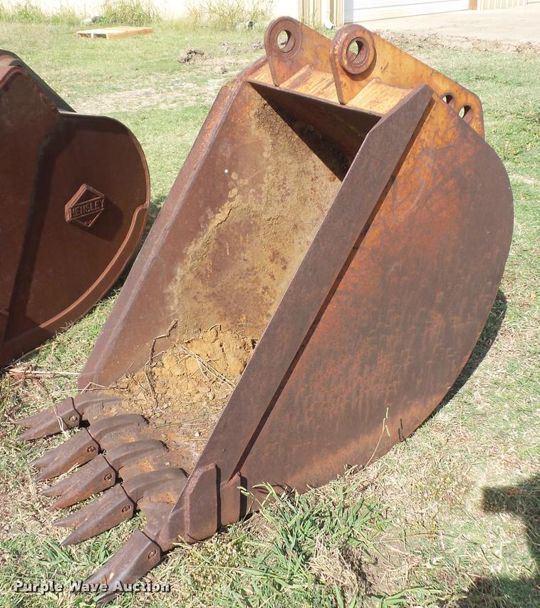 image for item L4438 Excavator bucket