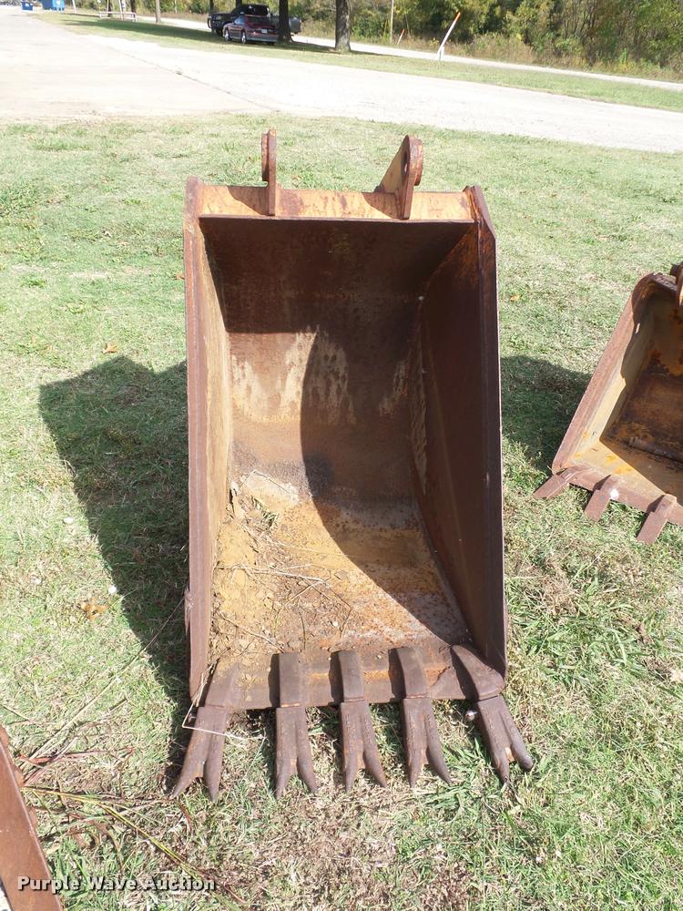 image for item L4438 Excavator bucket