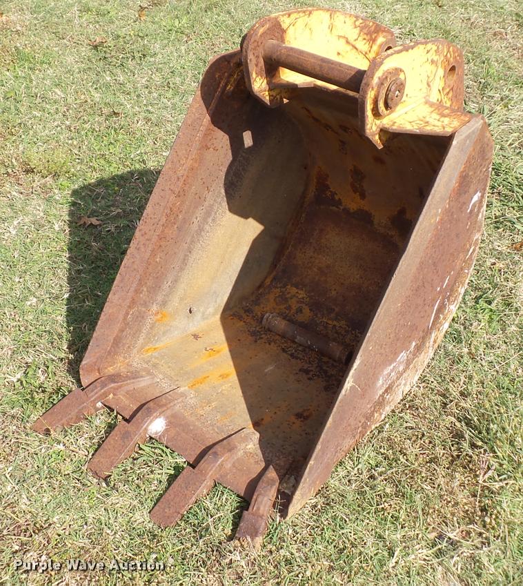 image for item L4439 Backhoe bucket