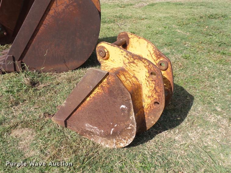 image for item L4439 Backhoe bucket
