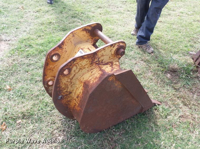 image for item L4439 Backhoe bucket