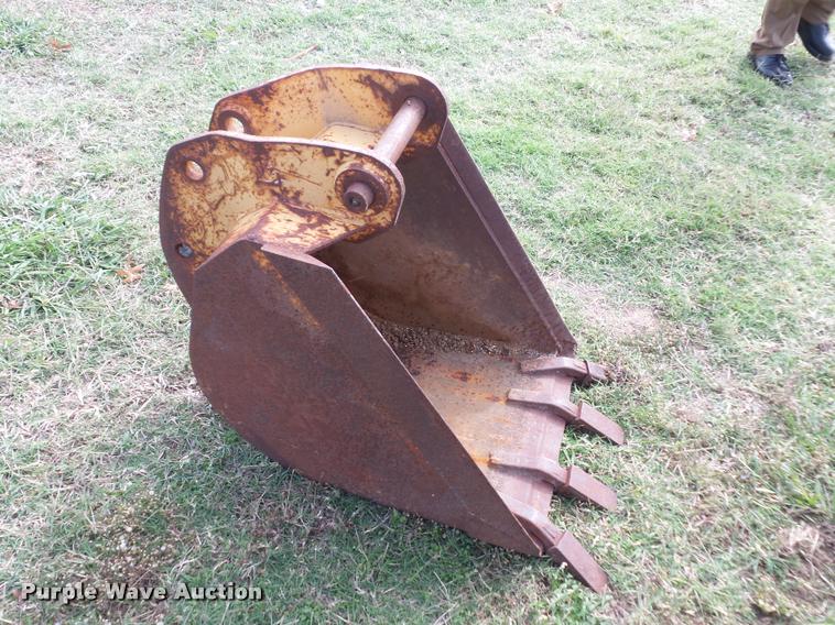 image for item L4439 Backhoe bucket