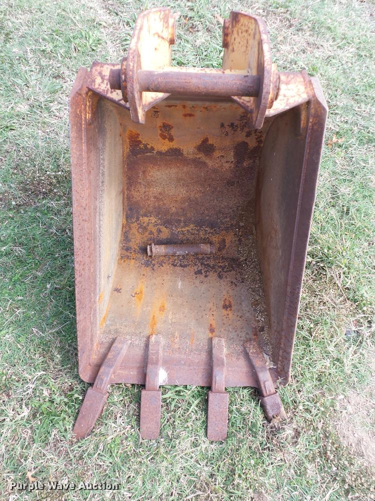 image for item L4439 Backhoe bucket