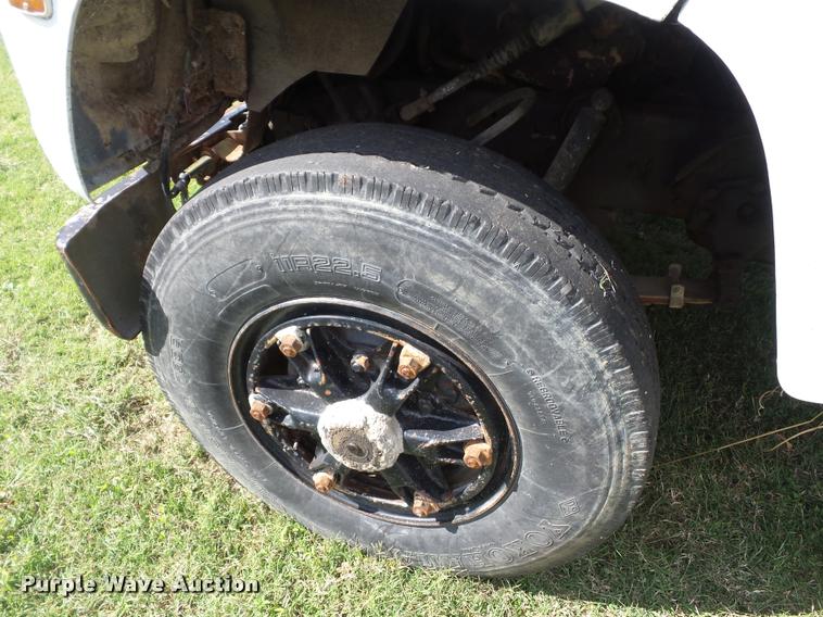 image for item L4440 1985 Ford 8000 dump truck