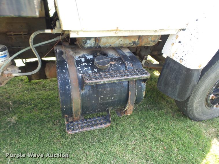 image for item L4440 1985 Ford 8000 dump truck