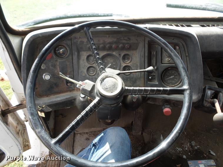 image for item L4440 1985 Ford 8000 dump truck