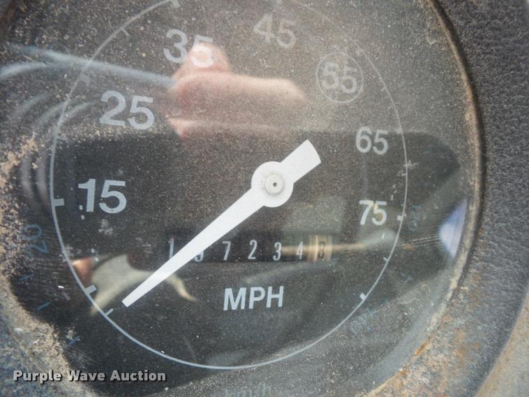 image for item L4440 1985 Ford 8000 dump truck