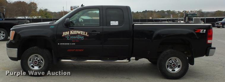 image for item L4452 2008 GMC Sierra 2500HD Ext. Cab pickup truck