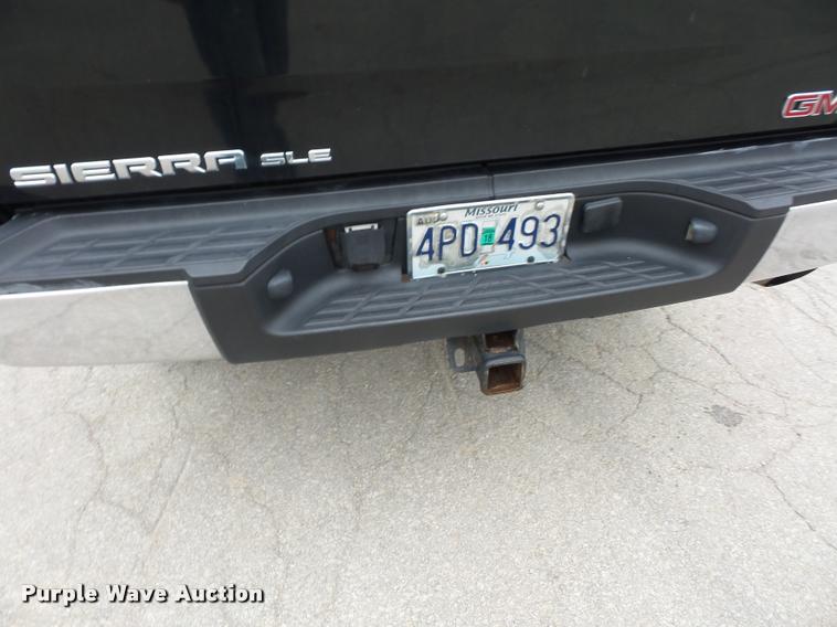 image for item L4452 2008 GMC Sierra 2500HD Ext. Cab pickup truck