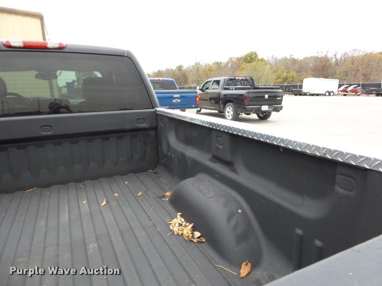 image for item L4452 2008 GMC Sierra 2500HD Ext. Cab pickup truck