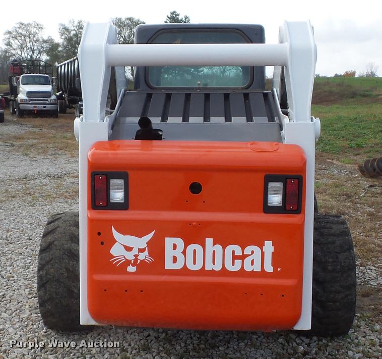image for item L4453 2005 Bobcat S250 skid steer
