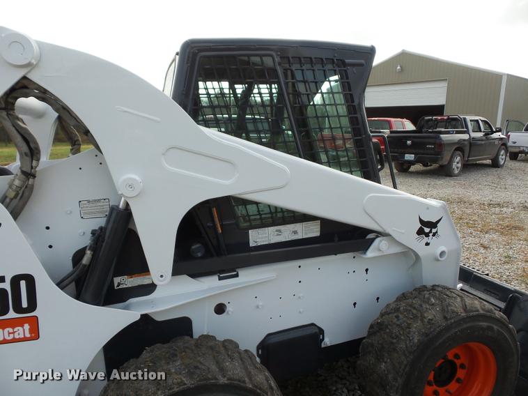 image for item L4453 2005 Bobcat S250 skid steer