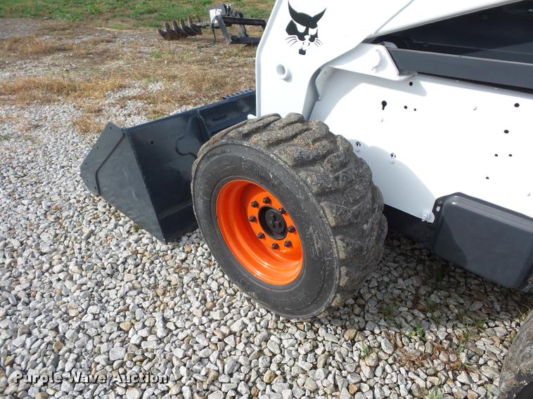 image for item L4453 2005 Bobcat S250 skid steer