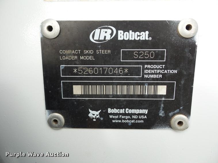 image for item L4453 2005 Bobcat S250 skid steer