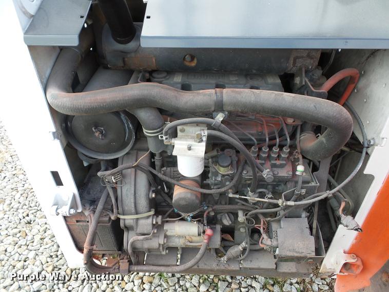 image for item L4453 2005 Bobcat S250 skid steer