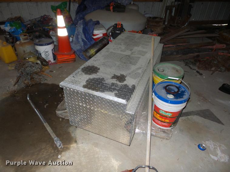 image for item L4457 Tractor Supply toolbox