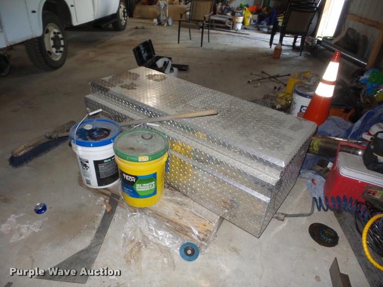 image for item L4457 Tractor Supply toolbox